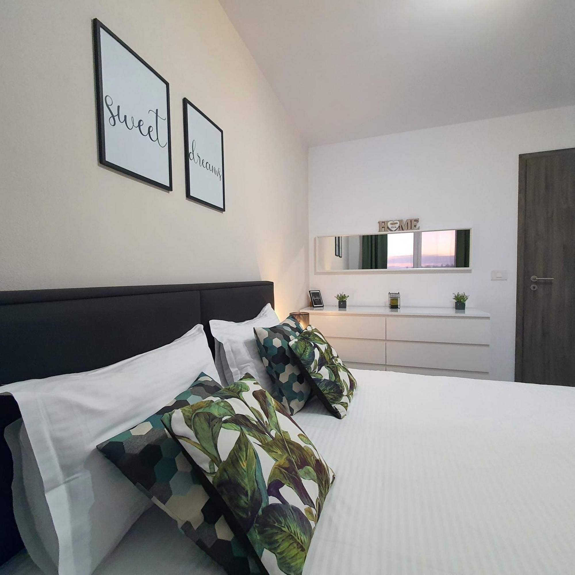 Green Apartment Coresi Braşov Dış mekan fotoğraf